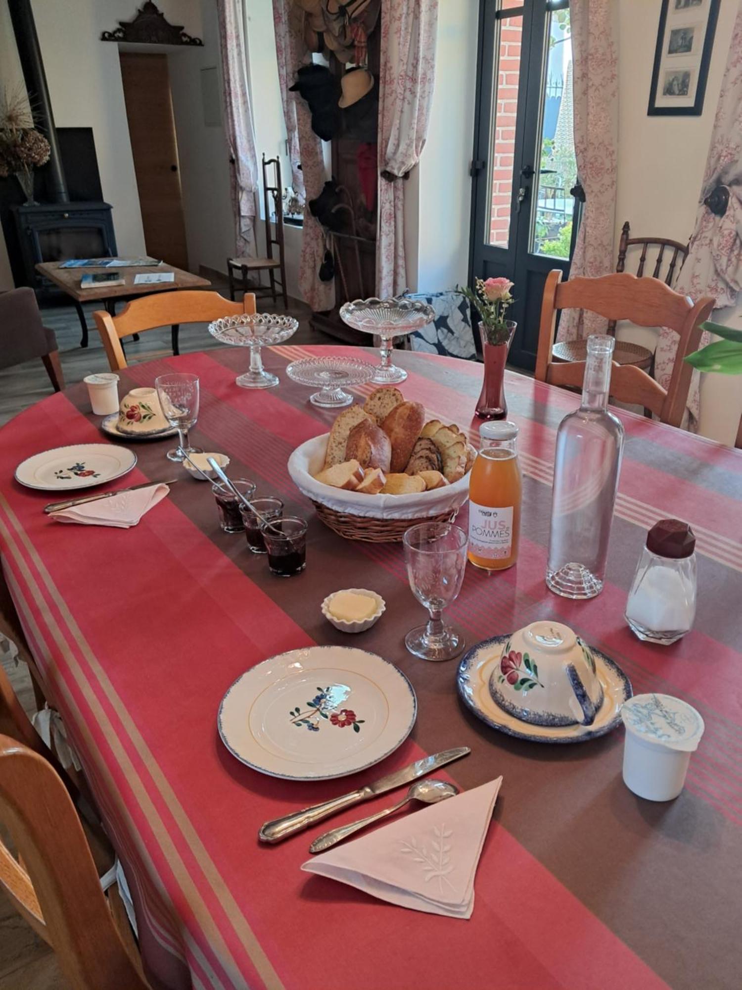 Bed and Breakfast Le Jardin Coudeville Екстер'єр фото